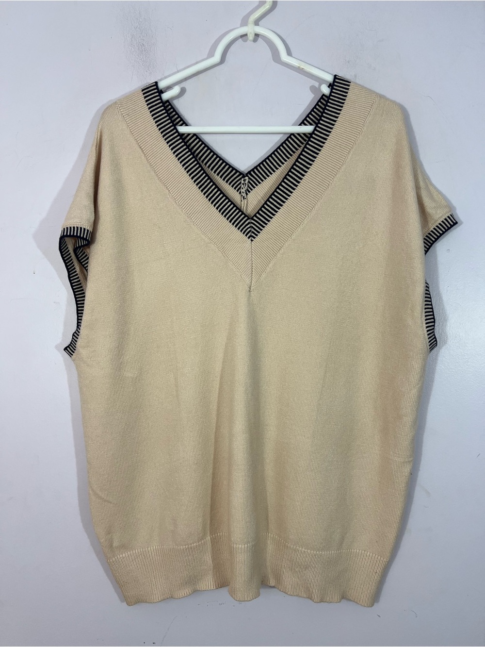 Dokotoo Women XL Beige Navy V Neck Sweater Vest Knit Oversized Tunic Top